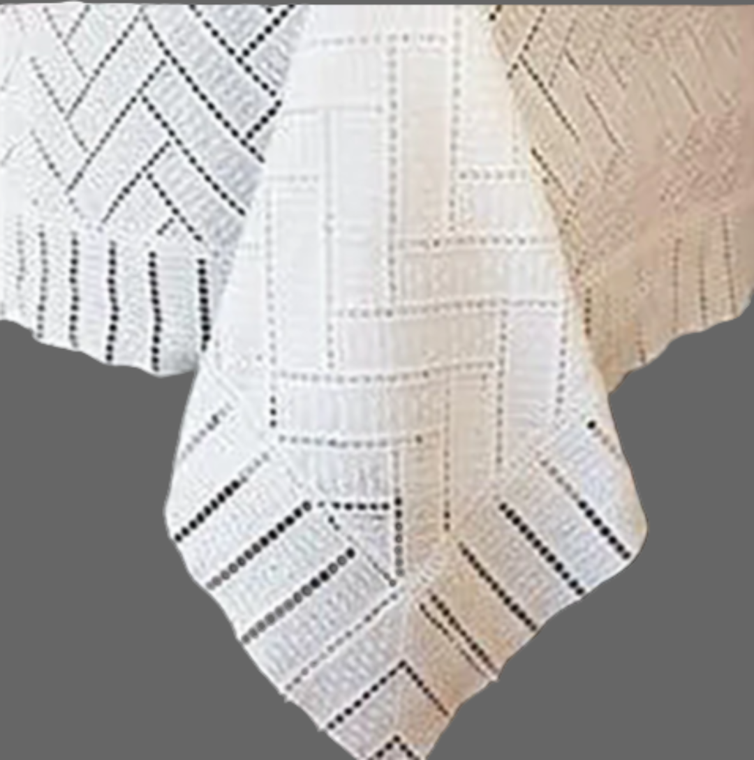 EYELET HERRNGBONE TABLECLOTH