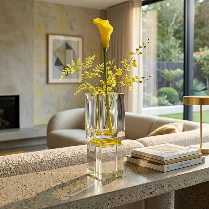 BLOCK VASE W/ REFLECTION