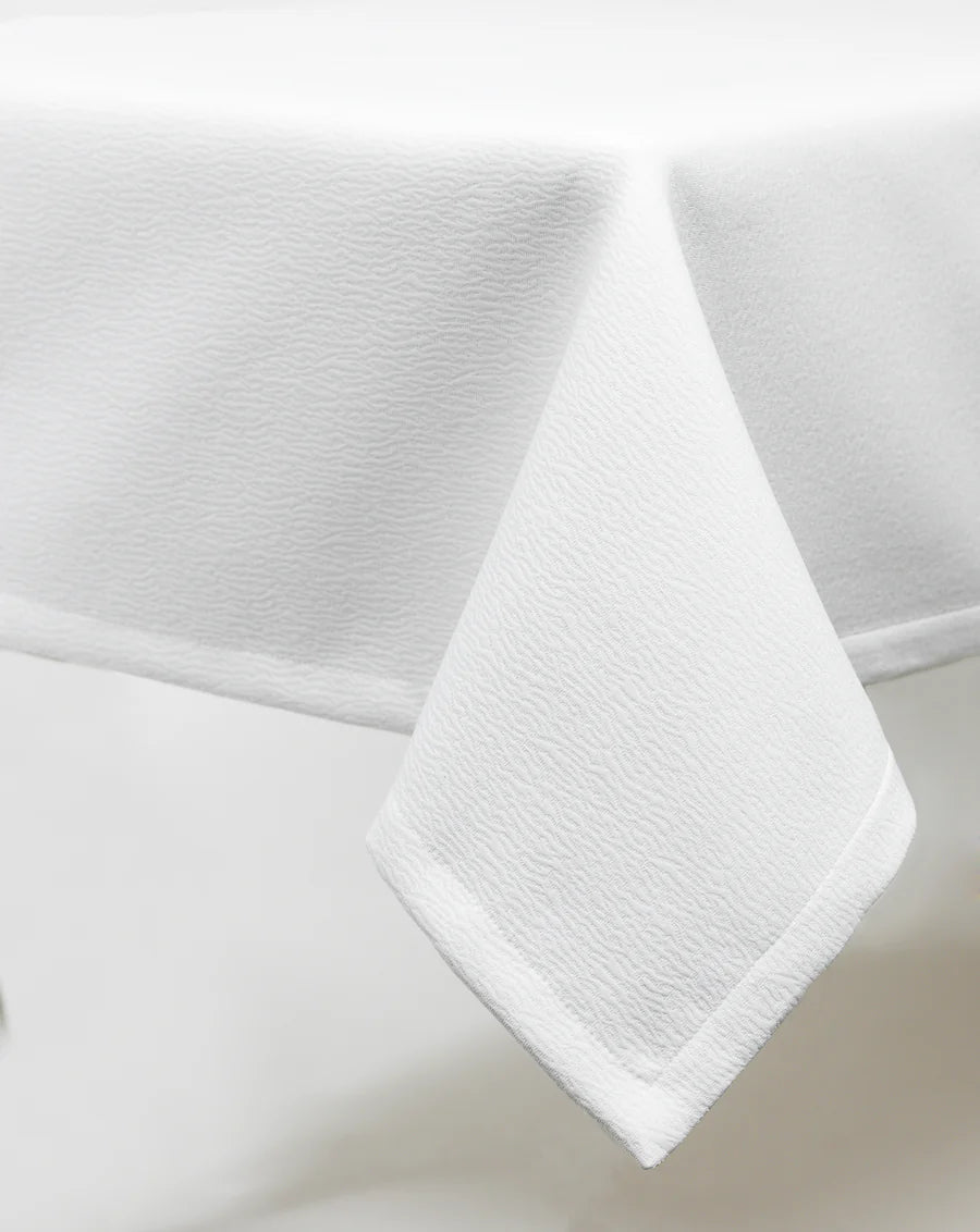 CRINKLE TABLECLOTH