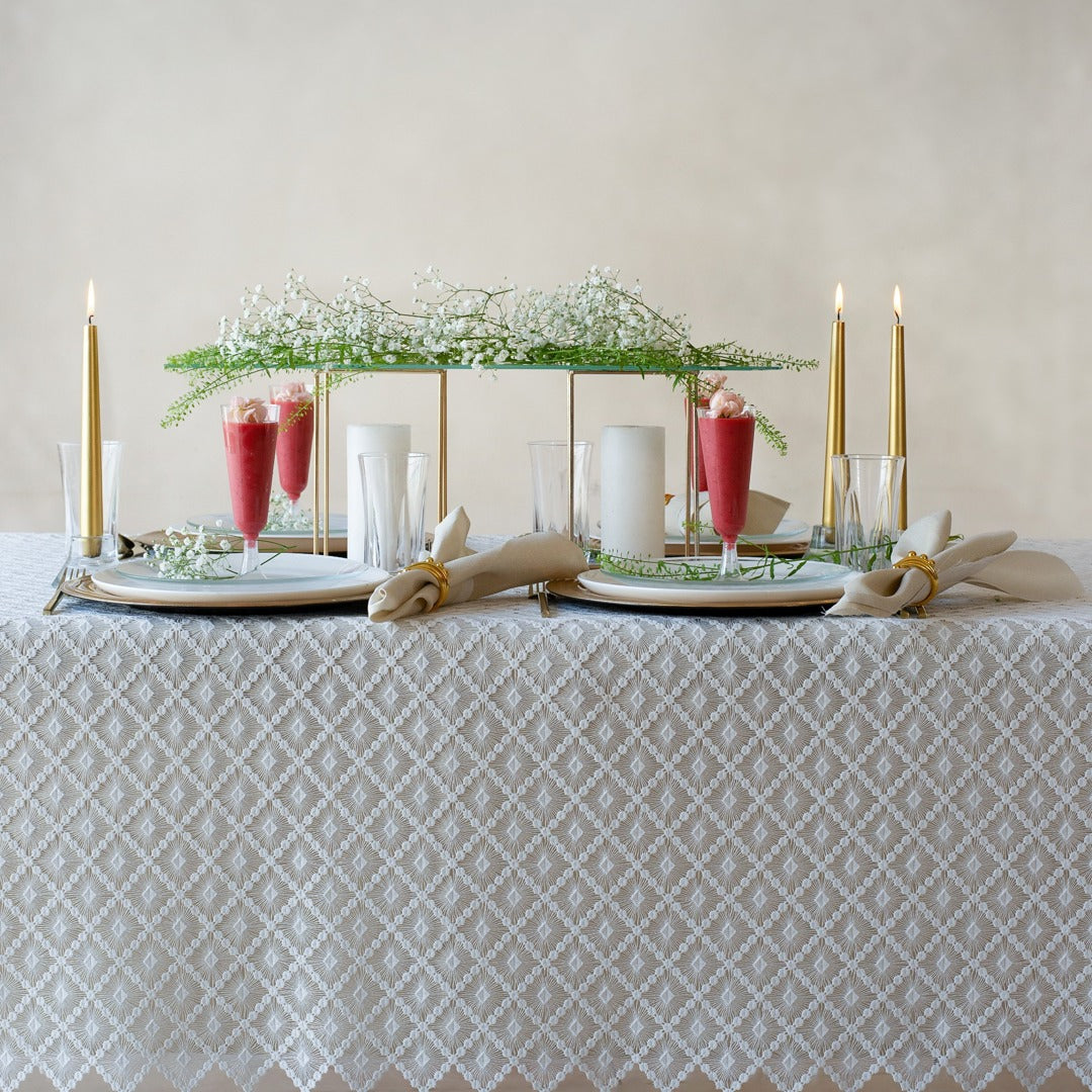 TRELLIS UNLINED WHITE TABLECLOTH