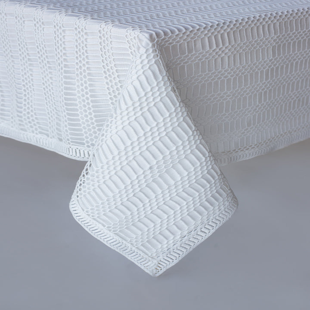 AVELAR LINED TABLECLOTH