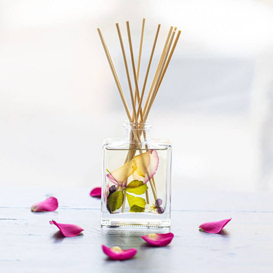 BOTANICAL REED DIFFUSER BLUSHING ROSEWOOD
