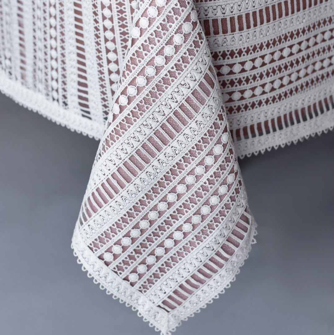 CHAMELEON LINED TABLECLOTH