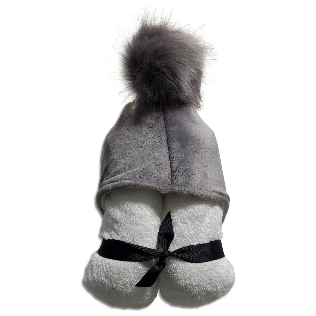 POMPOM SILVER HOODED TOWEL