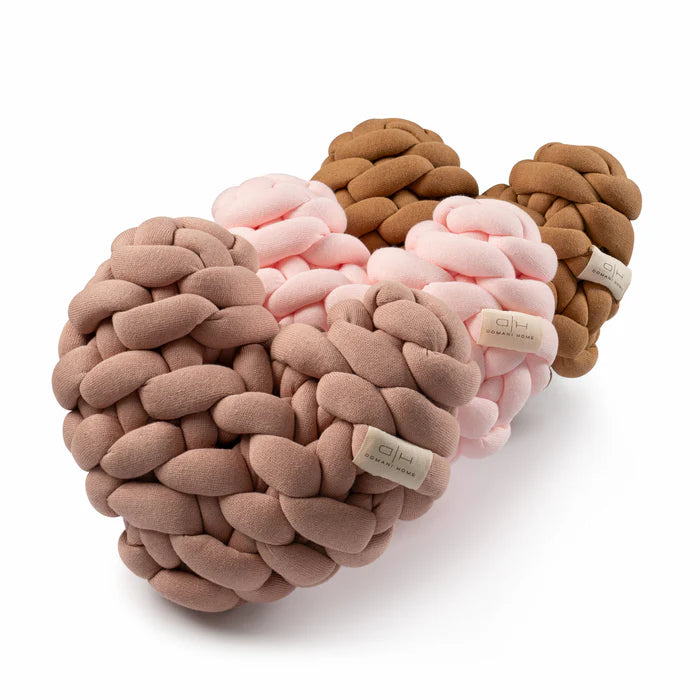 DH KNIT HEART KNOT PILLOW