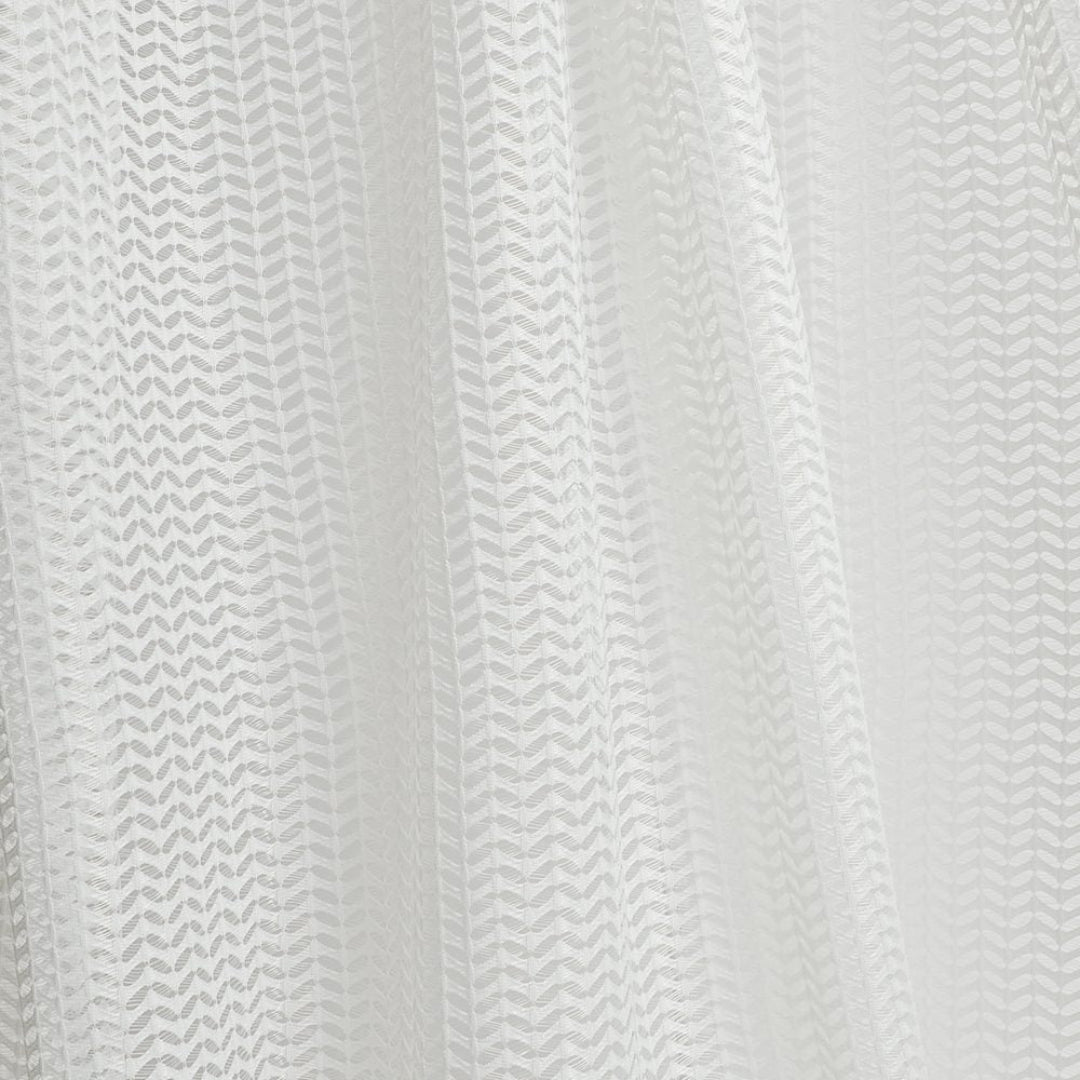 MAGGIE WHITE SHOWER CURTAIN