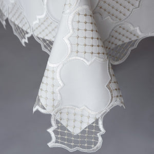 KINGSTONE GOLD DOTS TABLECLOTH