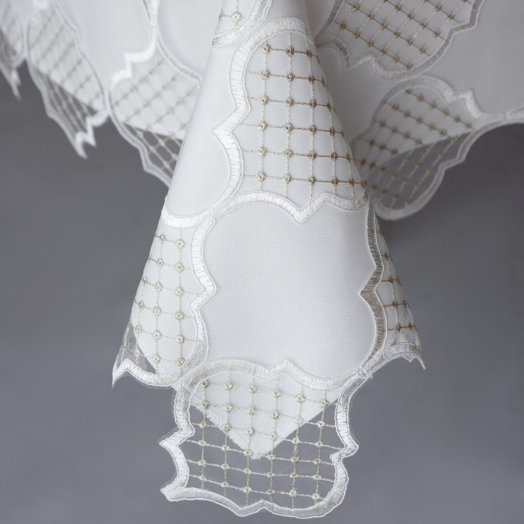 KINGSTONE GOLD DOTS TABLECLOTH