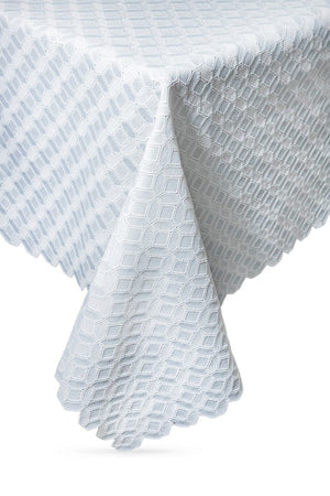EYELET DIAMOND TABLECLOTH