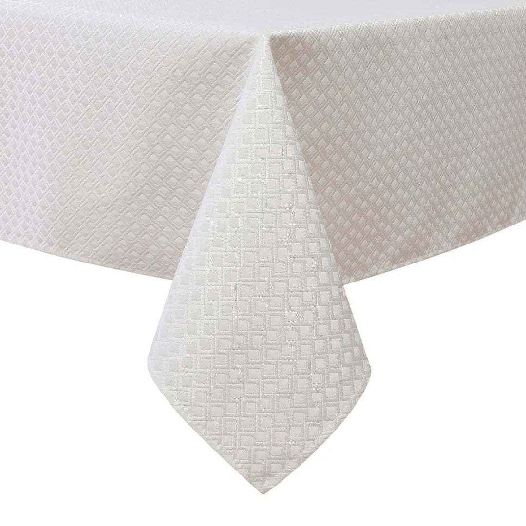 JACQUARD GEOMETRIC TABLECLOTH