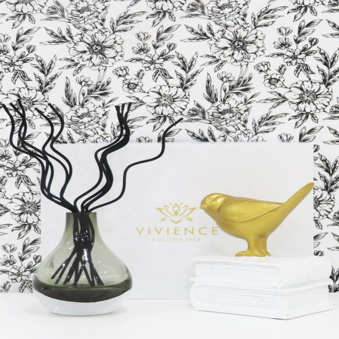 GREY TINTED DIFFUSER WITH BLACK CURVED REEDS