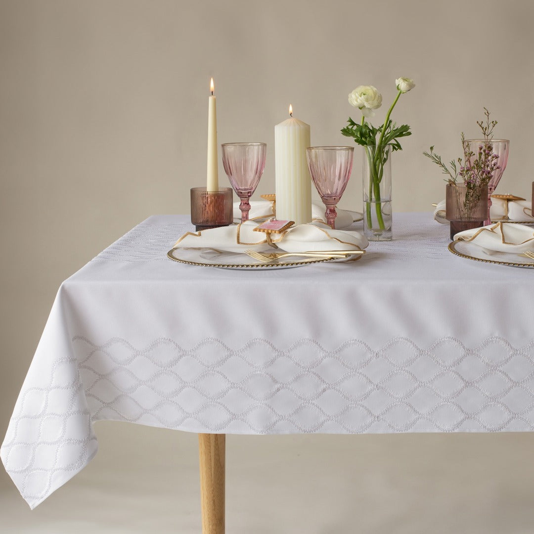 CASTALOGNA WHITE TABLECLOTH
